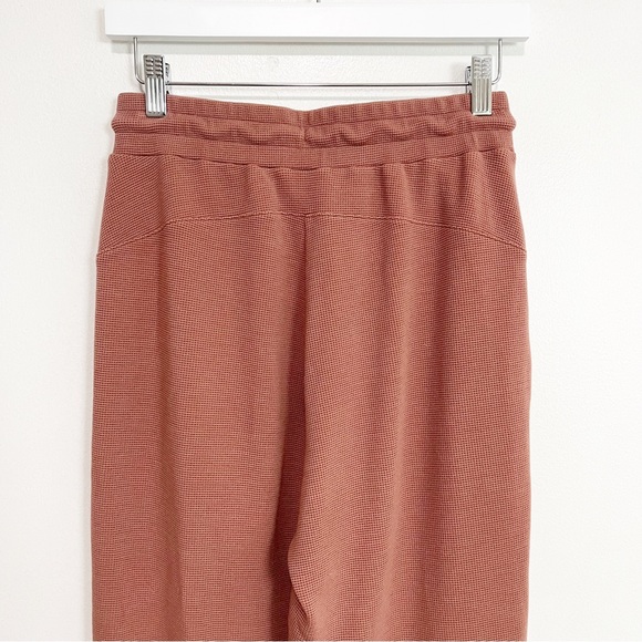 ALO | Like New Mauve Pink Micro Waffle Fireside Yoga Joggers, Small - Picture 8 of 9